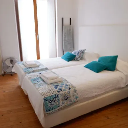 Bed & Breakfast Old School Lagos