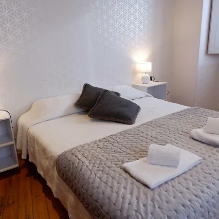 Old School Bed & Breakfast Lagos